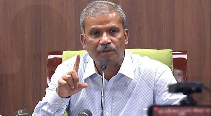 ফ্যাসিস্টরা জনগণের নিপীড়নে ডিসিদের কাজে লাগিয়েছে: আসিফ নজরুল